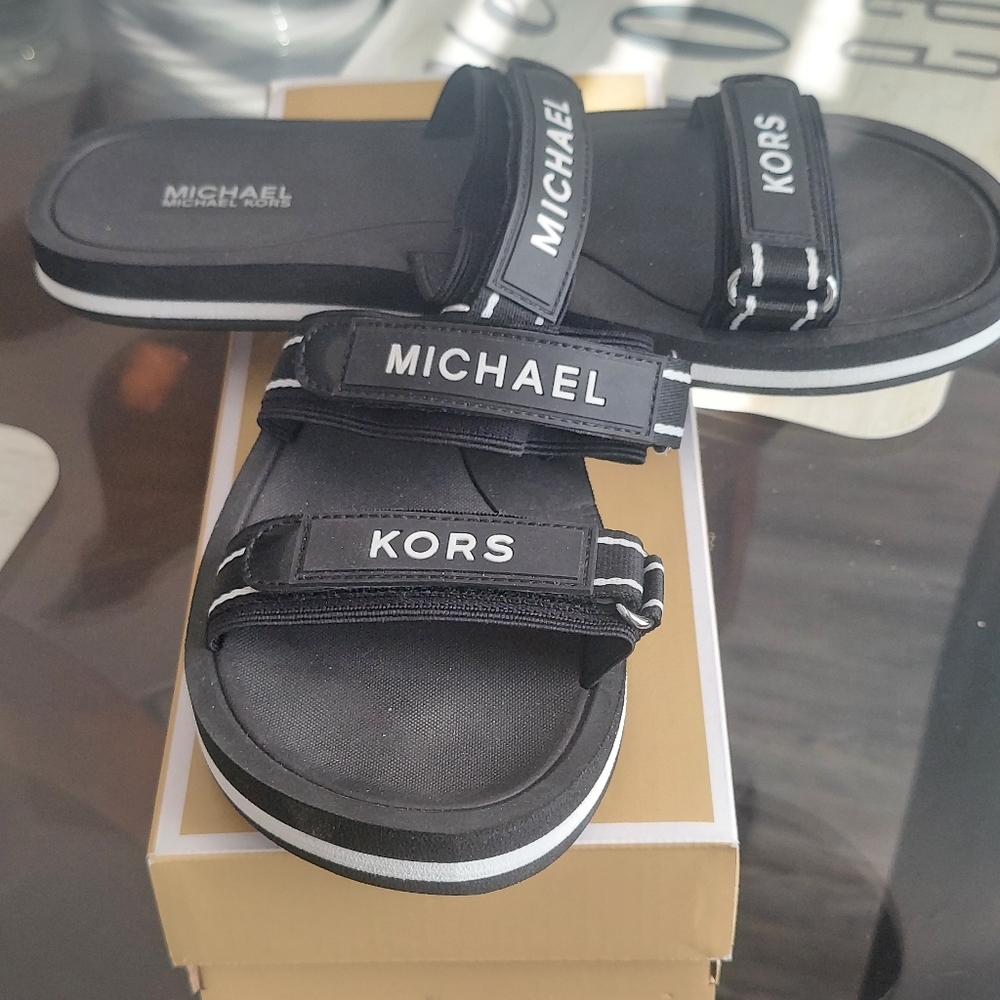 MICHAEL KORS SLIDES